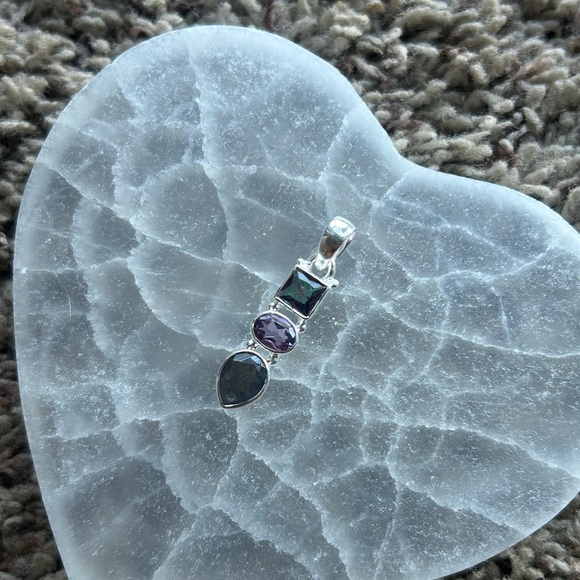 Jewelry - Multi stone sterling silver pendant